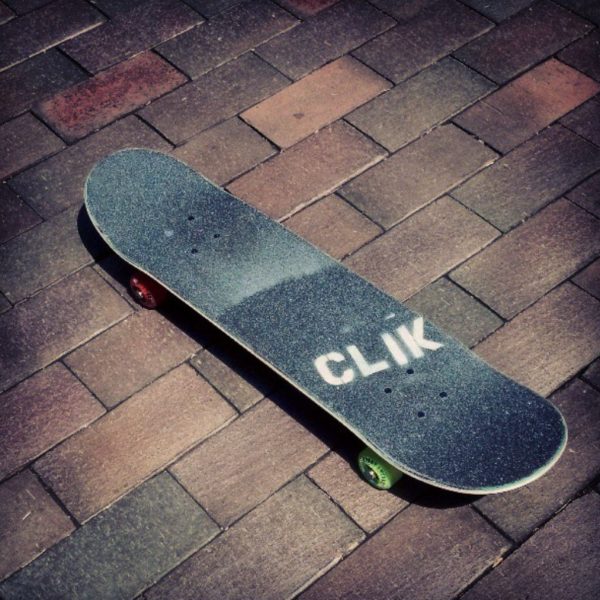 clikスケートボード